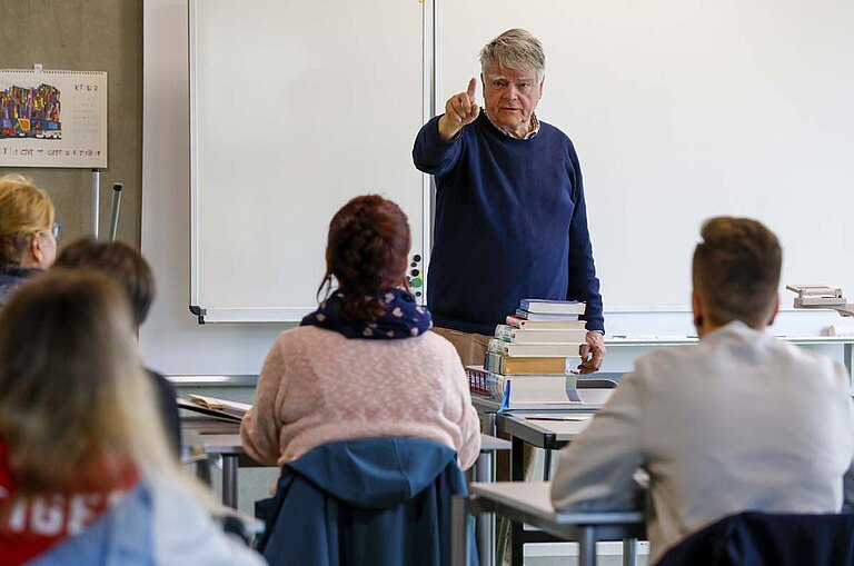 HEP_Theorie_Lehrer.jpg